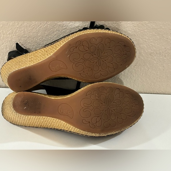 Born BOC Black Leather Floral Peep Toe Slingback Woven Wedge Heel Sandals 8 - Picture 7 of 8